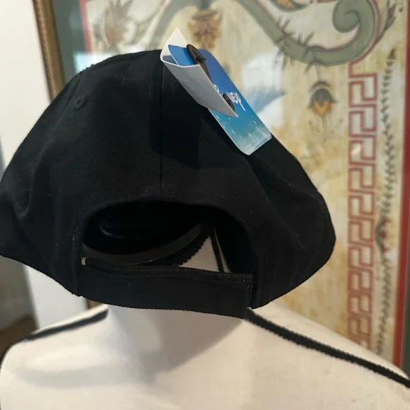 New with tags Disney Hawaiian black hat - Picture 3 of 4